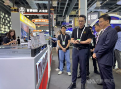 一些企业带来良多人工聪慧使用前来上海加入展 